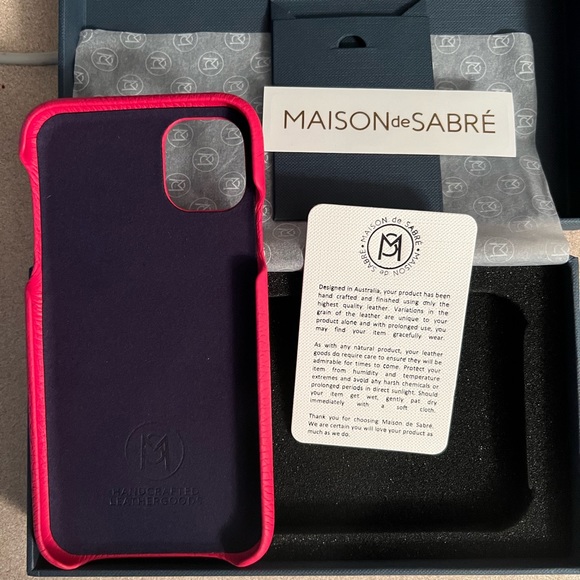 Maison de Sabré IPhone 11 leather case - Picture 5 of 5